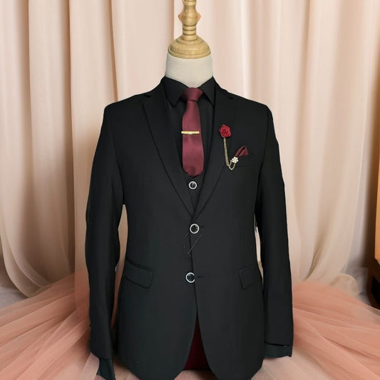 Costume Noir Trois Pièces – Classe et Polyvalence